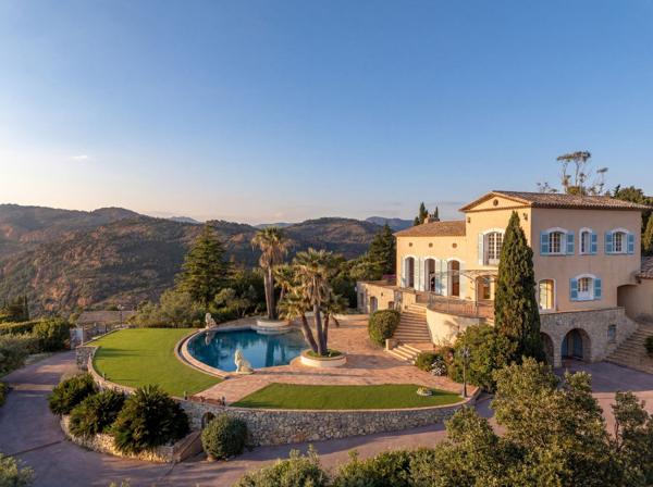 Vente Bastide Saint-Raphaël 7 Pièces 390 m²