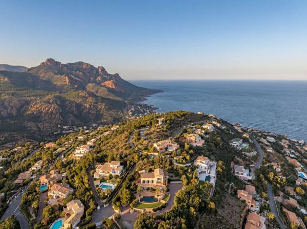 Vente Bastide Saint-Raphaël 7 Pièces 390 m²