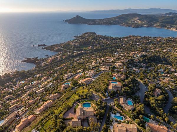 Vente Bastide Saint-Raphaël 7 Pièces 390 m²