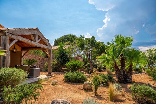 Vente Villa de luxe Porto-Vecchio 6 Pièces 250 m²