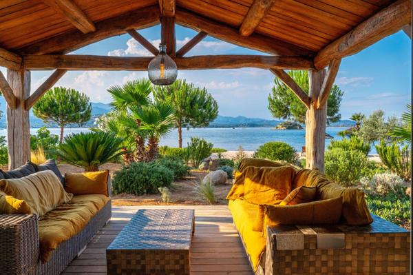 Vente Villa de luxe Porto-Vecchio 6 Pièces 250 m²