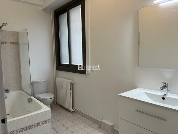 Location Appartement 2 pièces 70 m² - Levallois-perret 92300