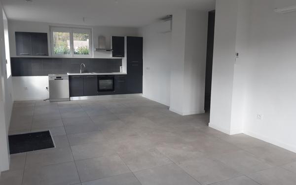 Maison à louer    3 pièces •  Saint-Hilaire-de-la-Côte