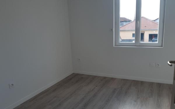 Maison à louer    3 pièces •  Saint-Hilaire-de-la-Côte