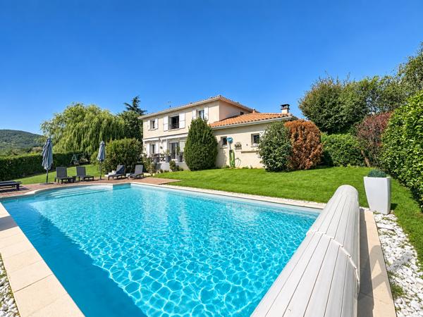 LENTILLY – Vue panoramique imprenable jusqu’à Fourvière pour cette vaste maison familiale