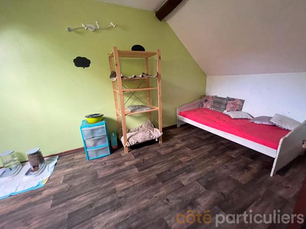 Vente
                Maison139,38 m² - 5 Pièces -
                    ORCENAIS (18200)