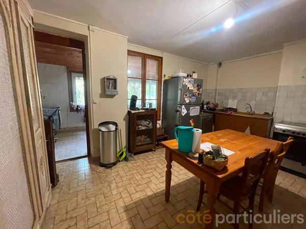 Vente
                Maison139,38 m² - 5 Pièces -
                    ORCENAIS (18200)