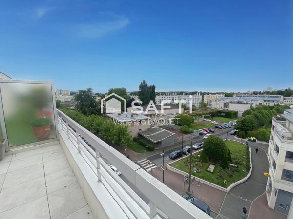 Rare sur le secteur : duplex 6 pièces avec extérieurs et stationnement