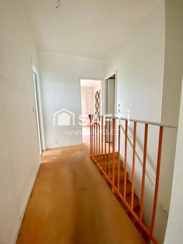 Rare sur le secteur : duplex 6 pièces avec extérieurs et stationnement