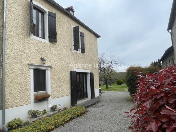 Maison - Proximite oloron-sainte-marie - Réf.:205400 EXCLUSIVITE - VALLEE DE JOSBAIG - AU CALME, CHARMANTE MAISON FAMILIALE T5 AU FORT POTENTIEL AVEC GRANDE GRANGE - (BAISSE DE PRIX)