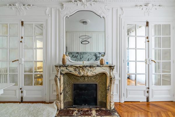 MAGNIFIQUE APPARTEMENT A 2 PAS DES CHAMPS ELYSEES