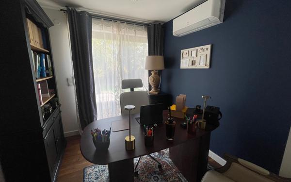 Maison à vendre    6 pièces •  Le Beausset