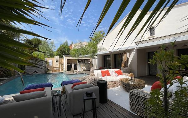 Maison à vendre    6 pièces •  Le Beausset