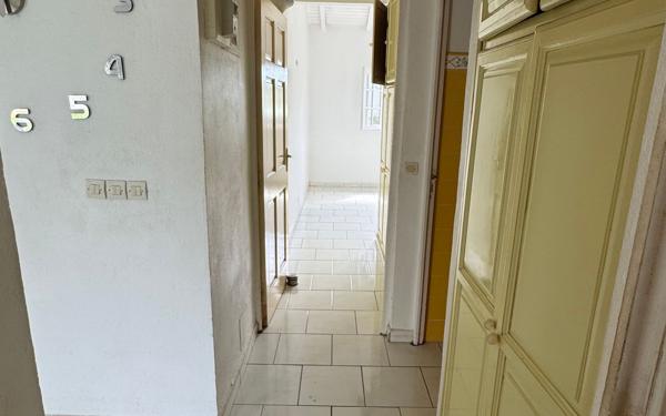 Maison à vendre    6 pièces •  Le Moule
