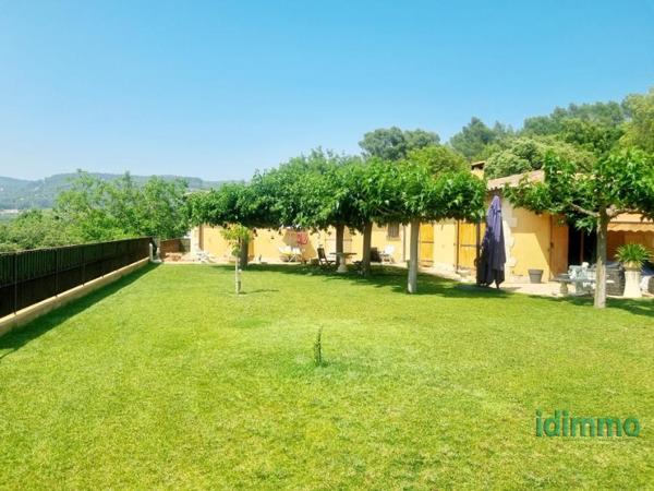 Draguignan villa F6 197m² piscine garage terrasse 795000€ crn2373 DPE A Draguignan (83300)