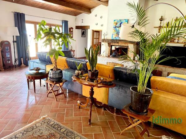 Draguignan villa F6 197m² piscine garage terrasse 795000€ crn2373 DPE A Draguignan (83300)