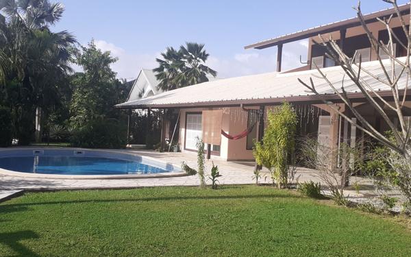 Maison à vendre    6 pièces •  Kourou