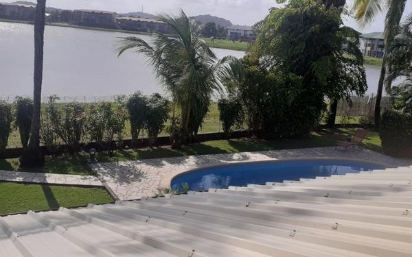 Maison à vendre    6 pièces •  Kourou