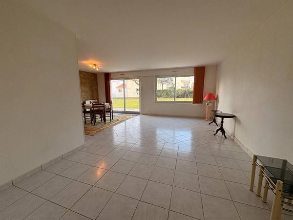 APPARTEMENT à VAUX SUR MER