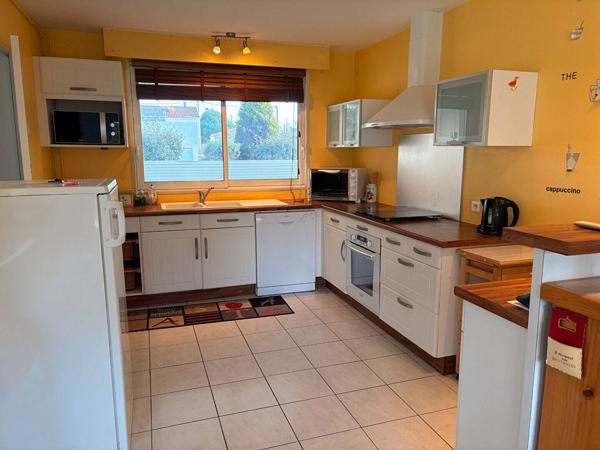 APPARTEMENT à VAUX SUR MER