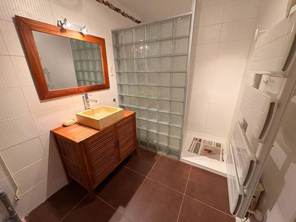 APPARTEMENT à VAUX SUR MER