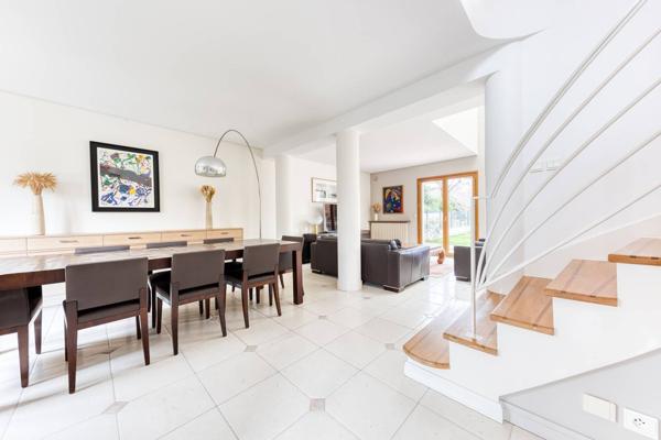 Maison Pontault Combault 7 pièce(s) 187,7 m2