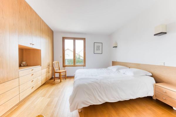 Maison Pontault Combault 7 pièce(s) 187,7 m2