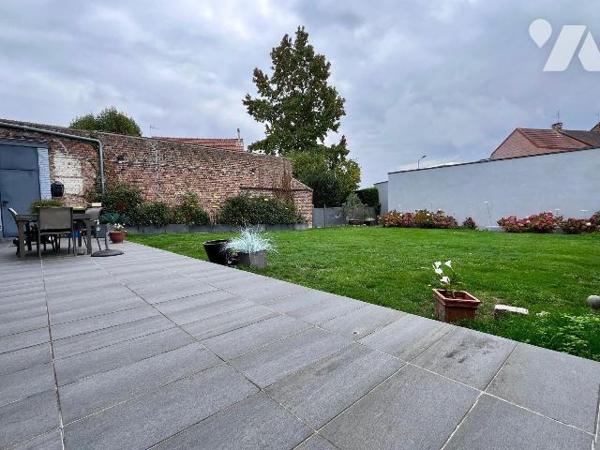 A deux pas de la gare / du centre ville, très jolie maison de famille, de style bourgeoise, d'e...