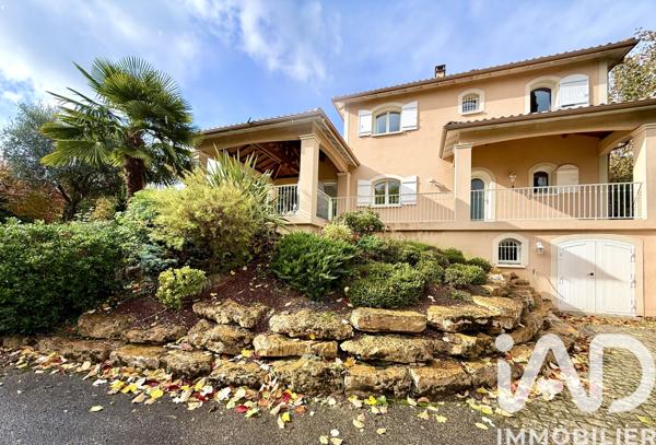 Maison à vendre 8 pièces 240 m² Saint-Didier-au-Mont-d'Or