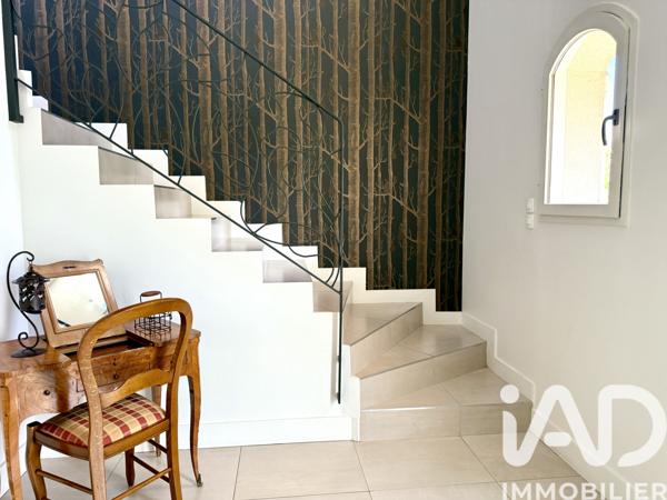 Maison à vendre 8 pièces 240 m² Saint-Didier-au-Mont-d'Or