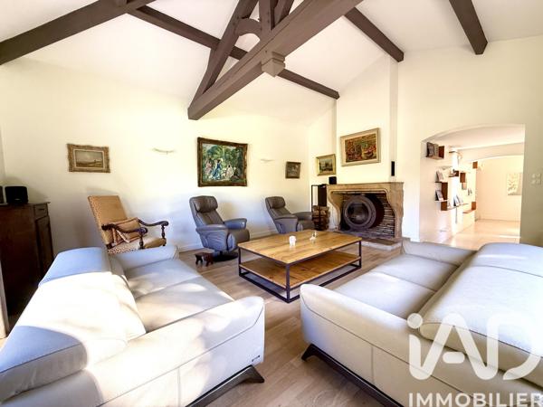 Maison à vendre 8 pièces 240 m² Saint-Didier-au-Mont-d'Or