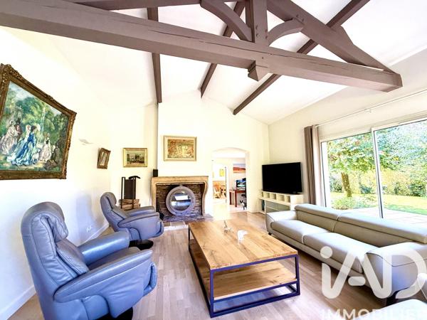 Maison à vendre 8 pièces 240 m² Saint-Didier-au-Mont-d'Or