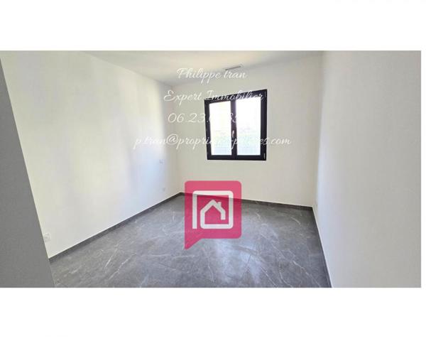 Villa Serignan T4  89 m2 a 500 metres de la mer