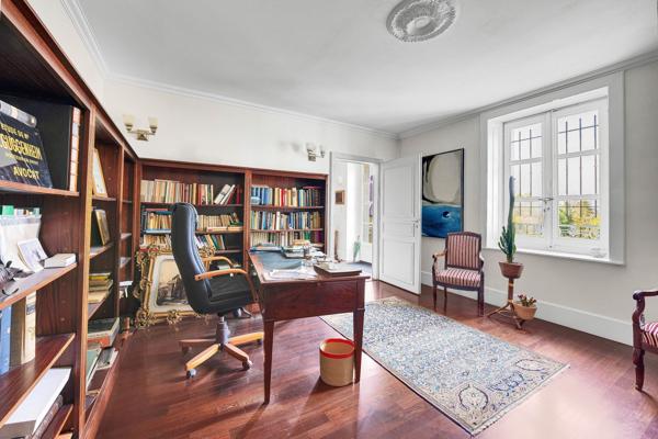 Vente Maison de ville Gex 12 Pièces 420 m²