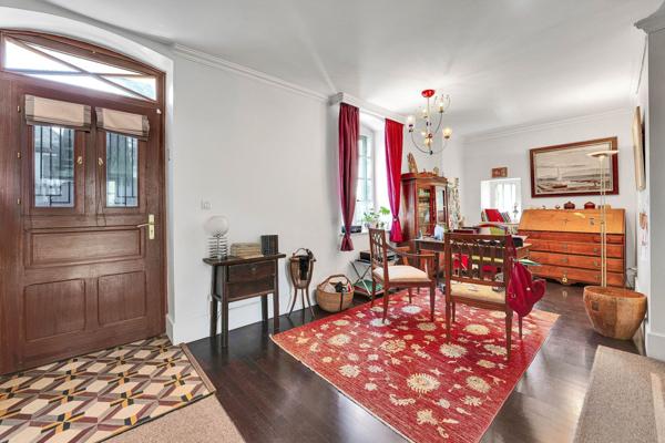 Vente Maison de ville Gex 12 Pièces 420 m²