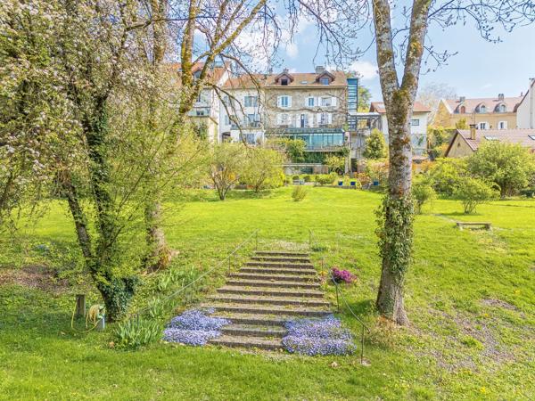Vente Maison de ville Gex 12 Pièces 420 m²