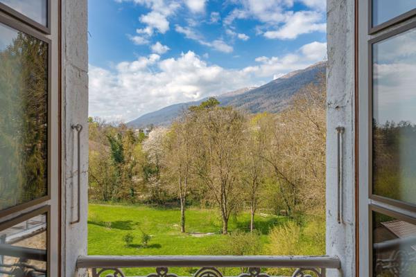Vente Maison de ville Gex 12 Pièces 420 m²