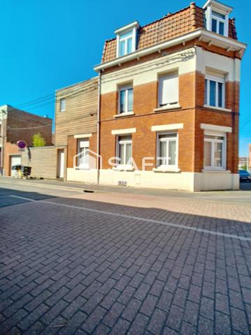 Maison semi individuelle 4 chs + bureau, terrasse, garage