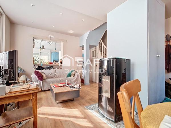 Maison semi individuelle 4 chs + bureau, terrasse, garage