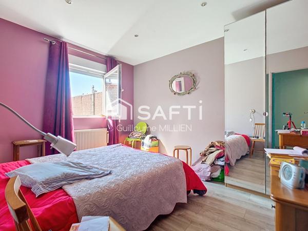 Maison semi individuelle 4 chs + bureau, terrasse, garage