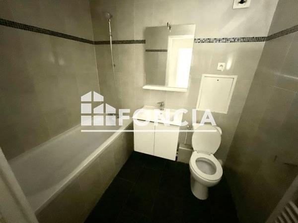 Appartement 2 pièces T2 F2 42.78 m² à Rosny-sous-bois 93110 à vendre