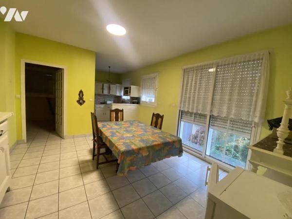 A VENDRE - PAVILLON - ERNEE 