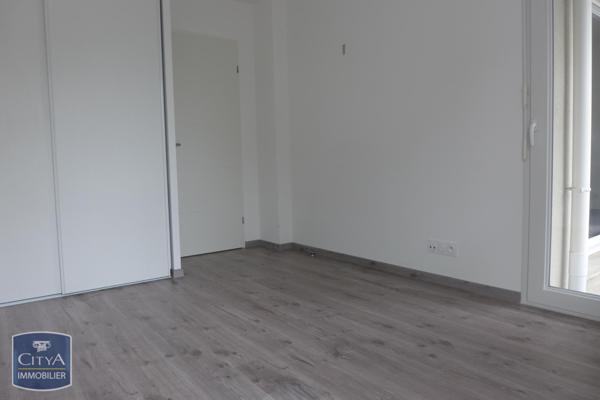 Appartement à louer 2 pièces 43.87m²