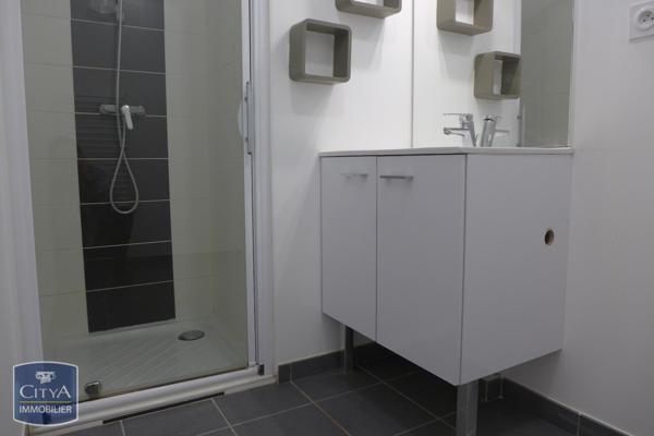 Appartement à louer 2 pièces 43.87m²