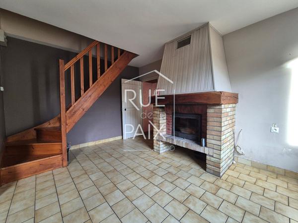 86200 CHALAIS Maison Chalais 4 pièce(s) 110 m2