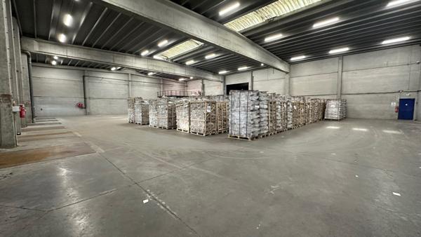 BÂTIMENT INDUSTRIEL DE 2500 m² DANS LE CIT DE RONCQ AVEC POSSIBILITÉ D’EXTENSION