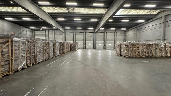 BÂTIMENT INDUSTRIEL DE 2500 m² DANS LE CIT DE RONCQ AVEC POSSIBILITÉ D’EXTENSION