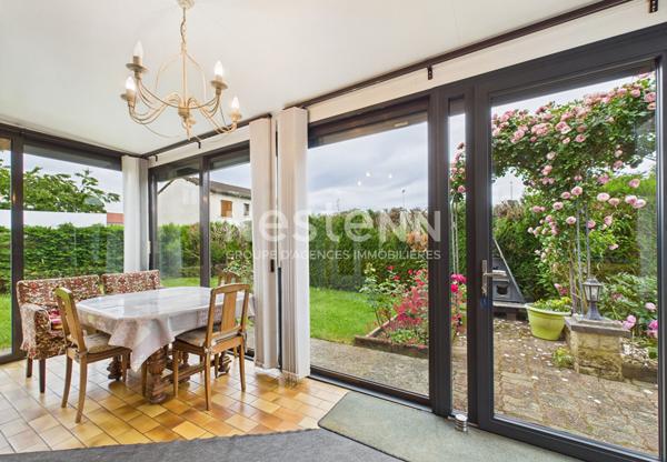 A vendre à Aurillac, quartier Baradel, Maison de type 6 d'une surface de 115 m², avec garage et jardin.