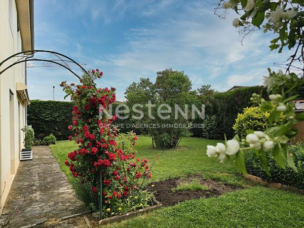 A vendre à Aurillac, quartier Baradel, Maison de type 6 d'une surface de 115 m², avec garage et jardin.