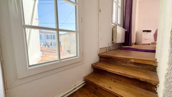 MAISON DE VILLE SITUÉE A SAINTES